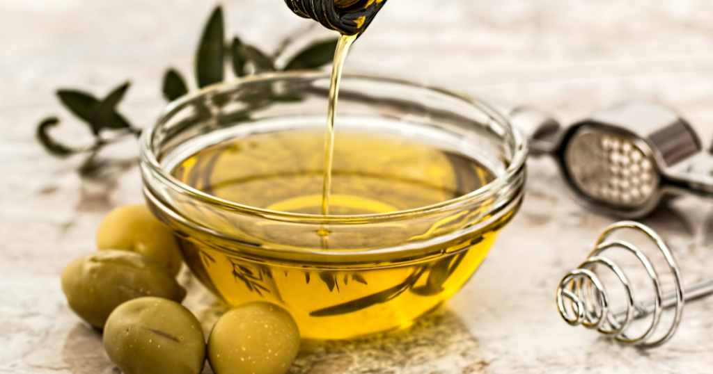 زيت الزيتون و فوائده الصحية للنساء