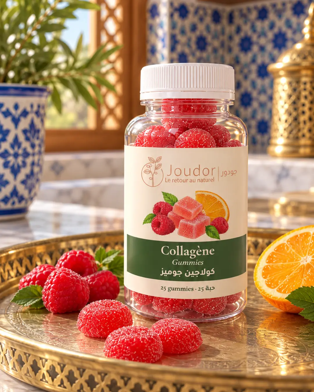 Collagène Gummies JOUDOR 25 gummies : Ghita tient le flacon